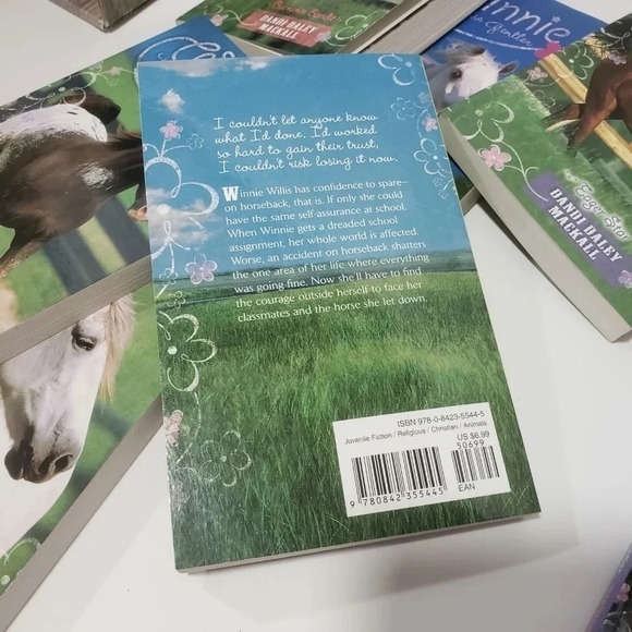 Winnie the Horse Gentler Barn Box  Set of 8. - Picture 7 of 9